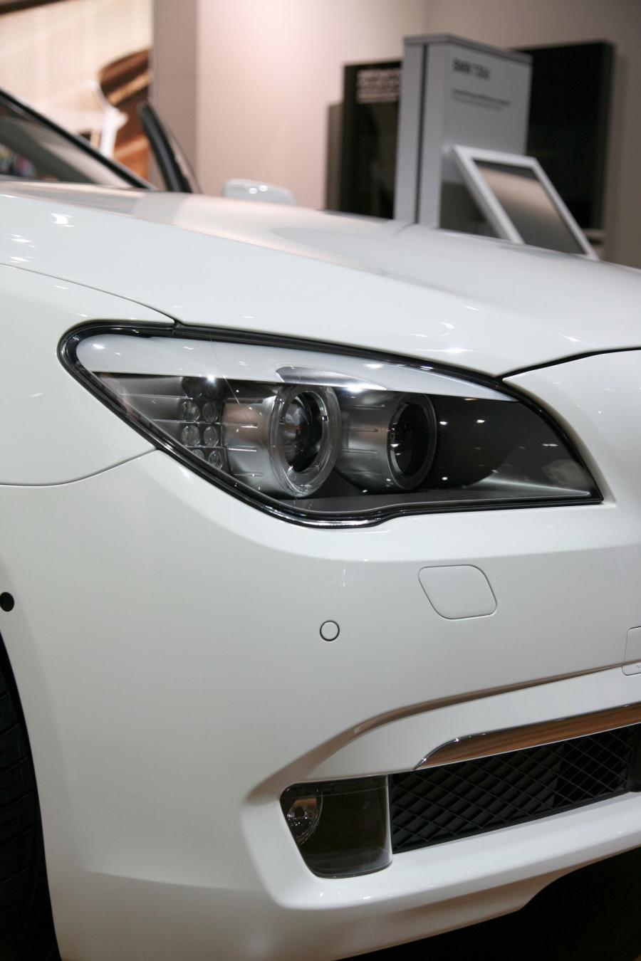  BMW 7-Series 2009 года  (фото 124 из 167)
